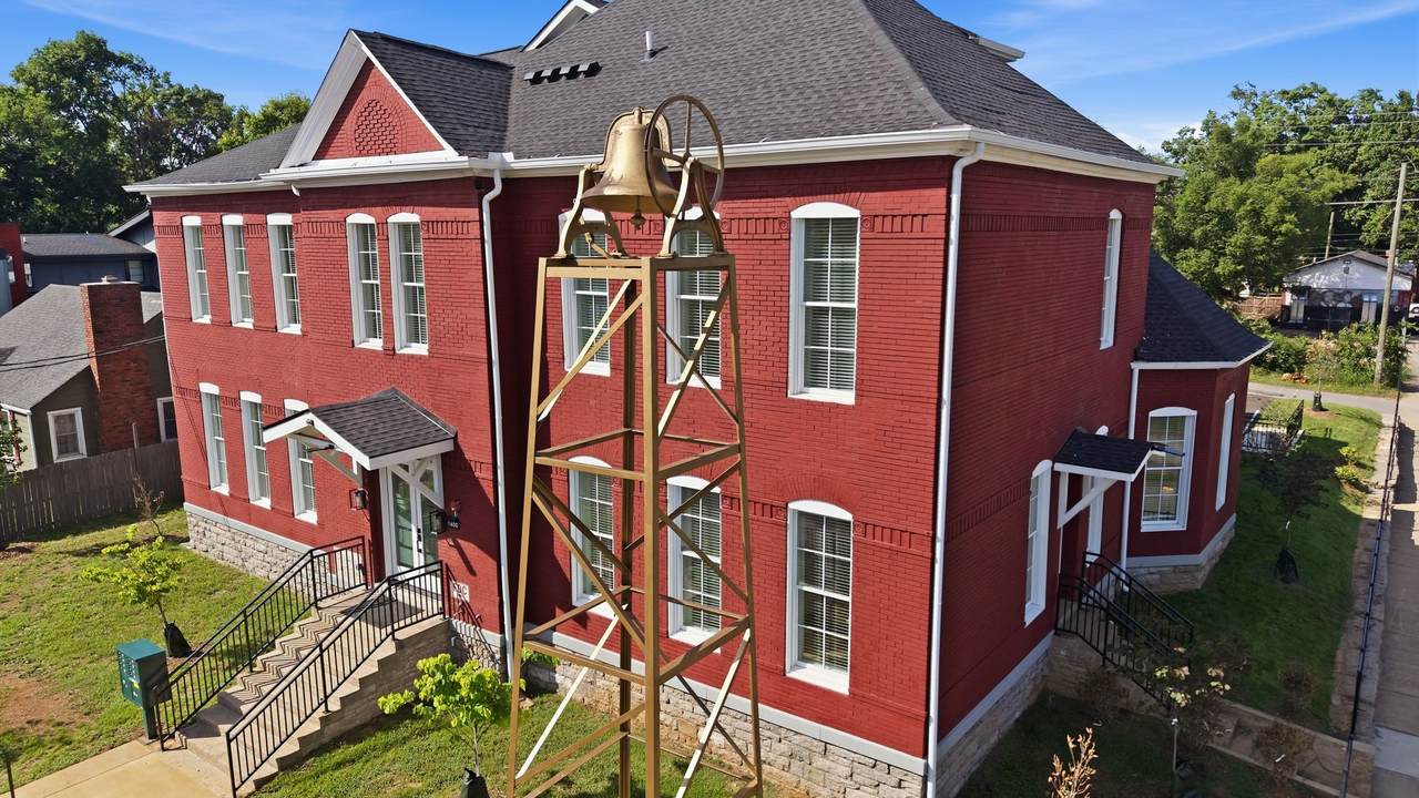 1600 10th Ave - Photo 1