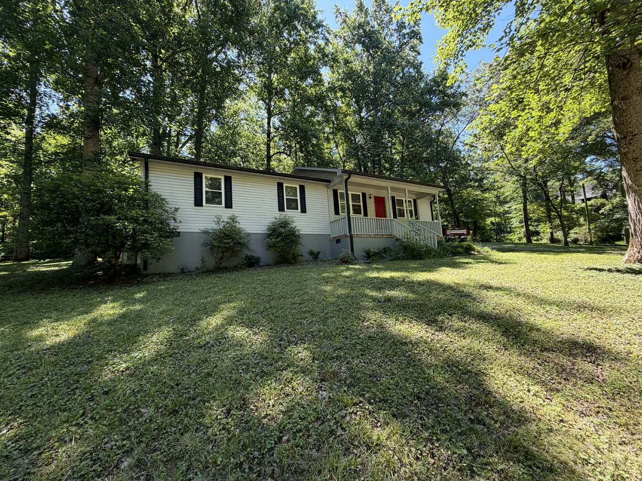 716 Mountain View Dr - Photo 1