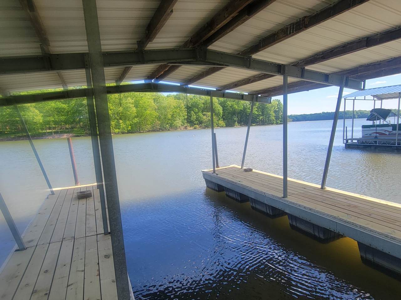 https://bt-photos.global.ssl.fastly.net/nashville/1280_boomver_1_RTC3232034-1.jpg