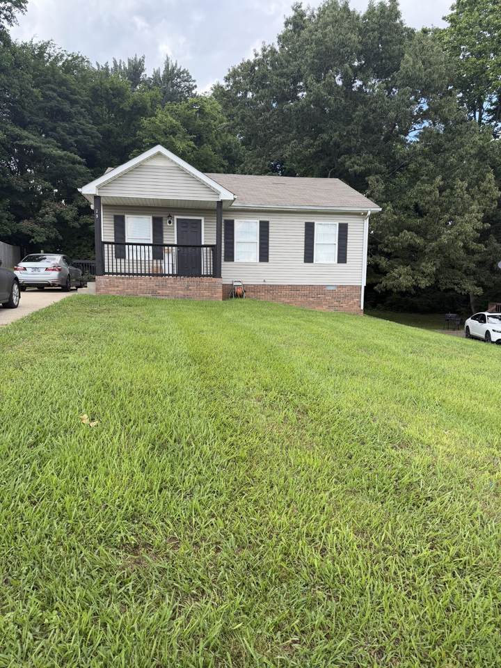 290 Fritz Cir - Photo 1