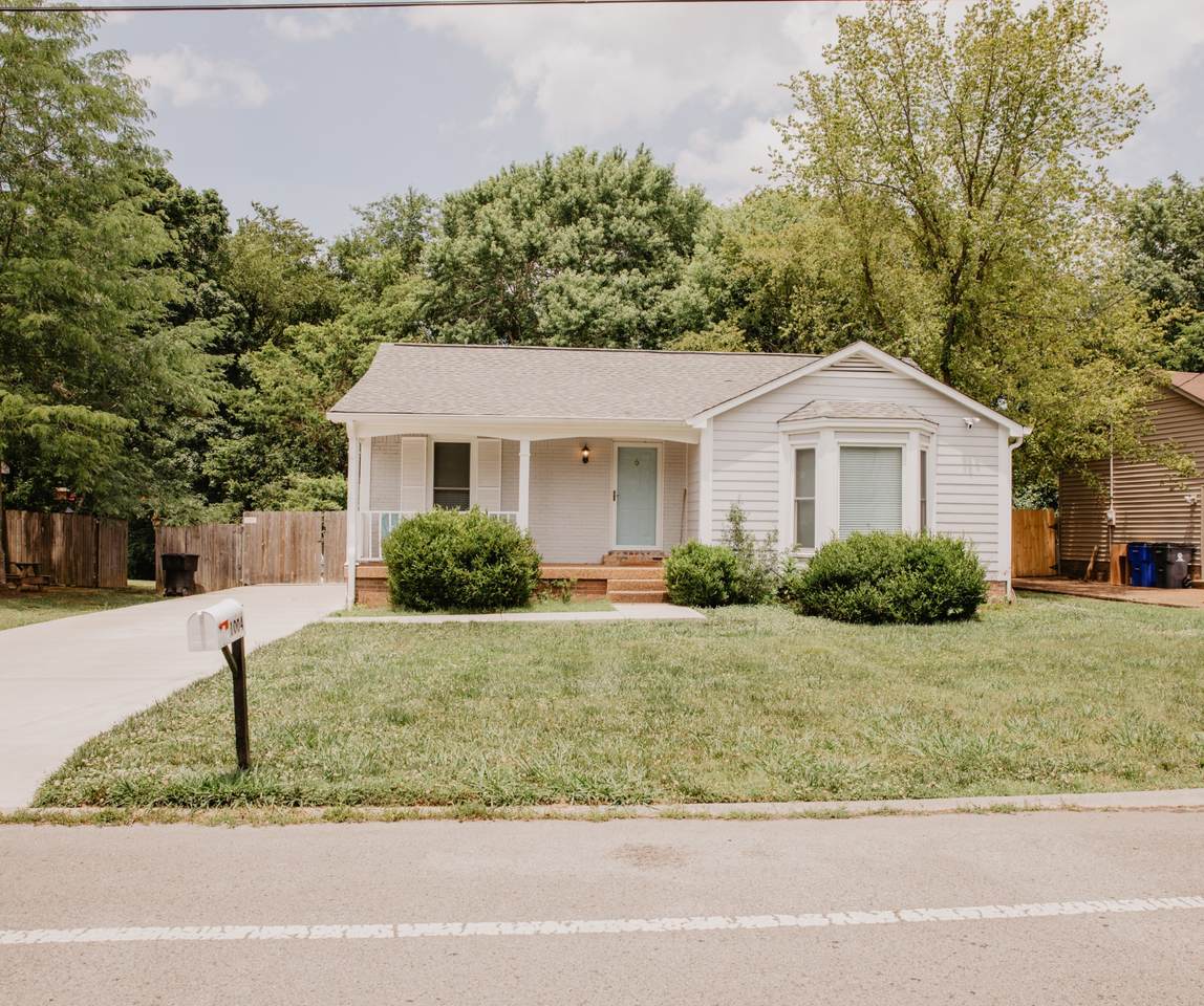 1004 Beech Bend Dr - Photo 1