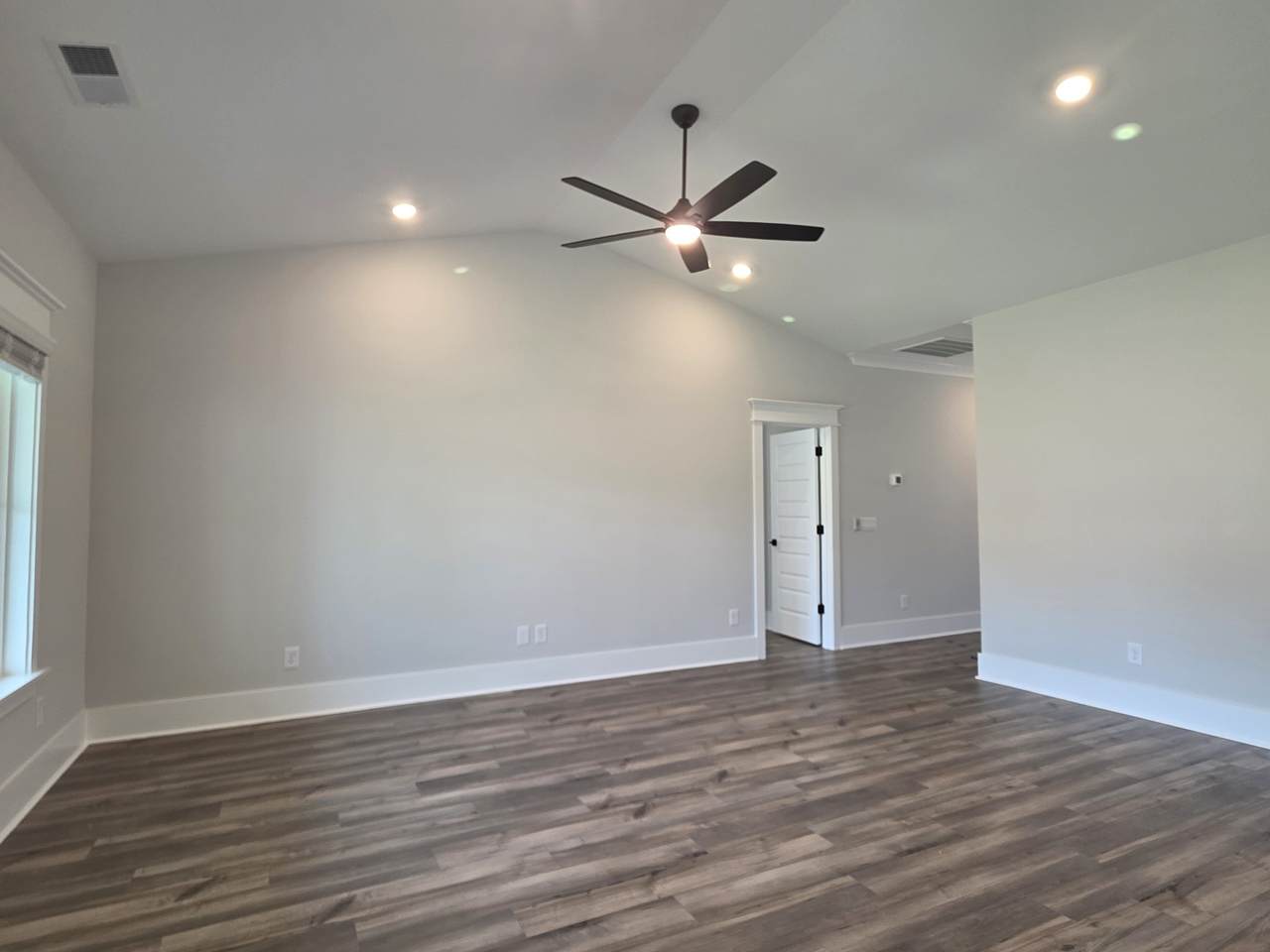 https://bt-photos.global.ssl.fastly.net/nashville/orig_boomver_1_RTC3232251-1.jpg