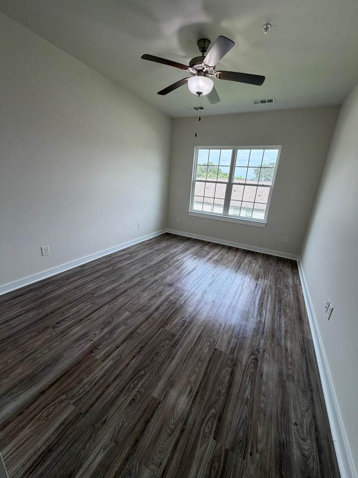 https://bt-photos.global.ssl.fastly.net/nashville/1280_boomver_1_RTC3232409-1.jpg