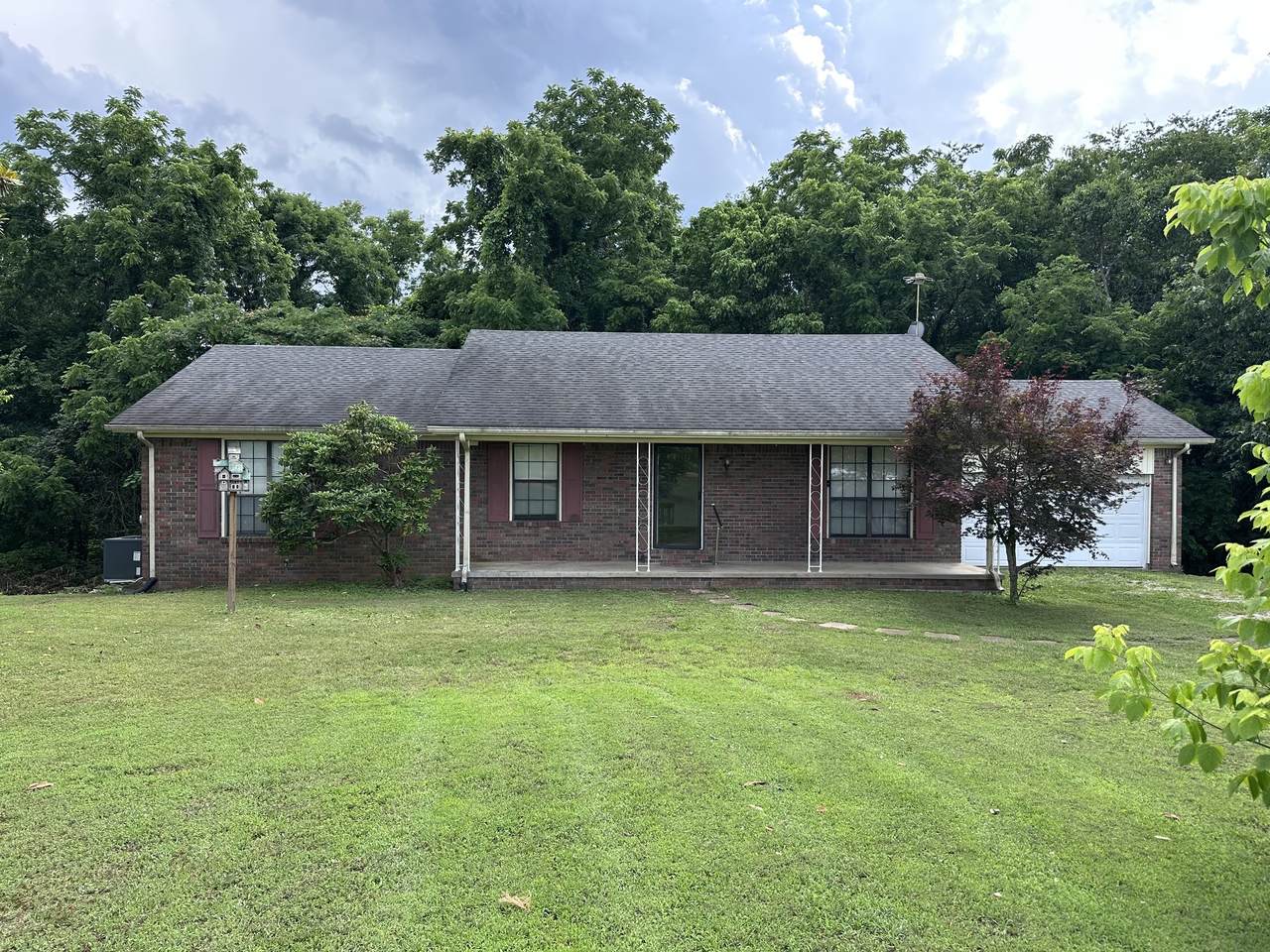 586 Iron City Rd - Photo 1