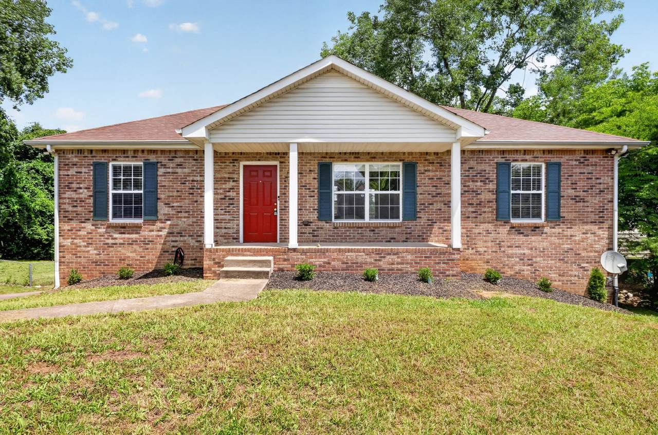 1009 Monica Dr - Photo 1