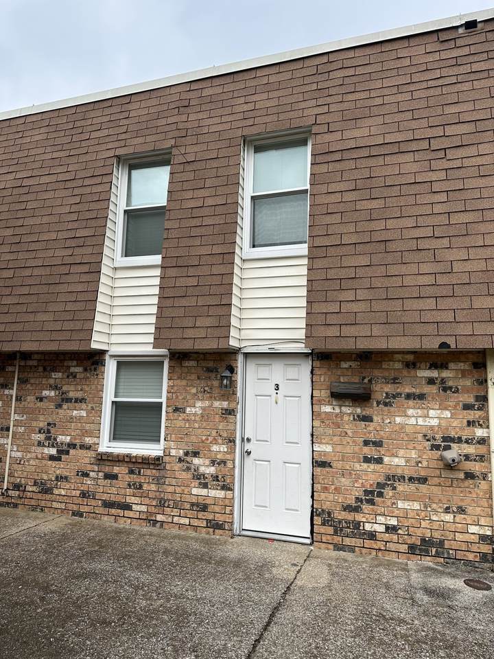 370 Wallace Rd - Photo 1