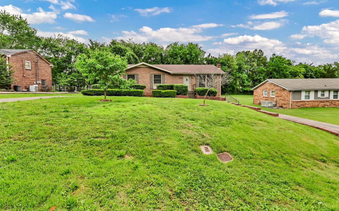 409 Christopher Dr - Photo 1