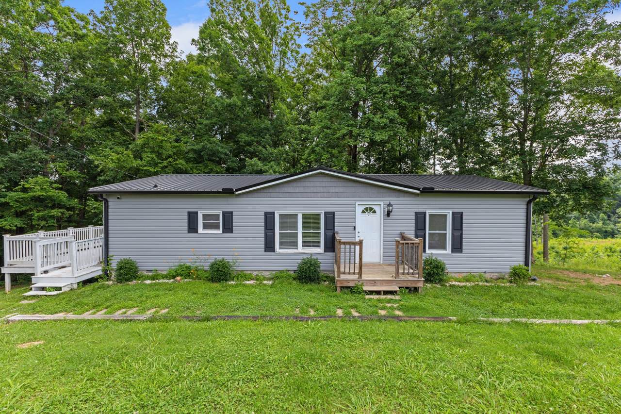1022 Dogwood Ln - Photo 1