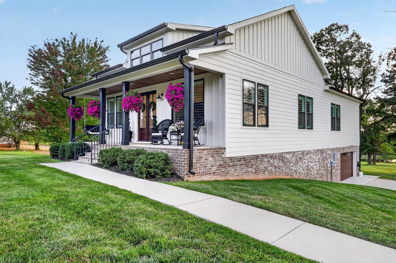 3323 Dobbins Pike - Photo 1