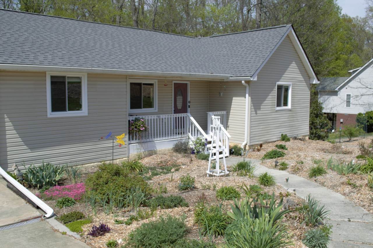 201 Glenwood Dr - Photo 1