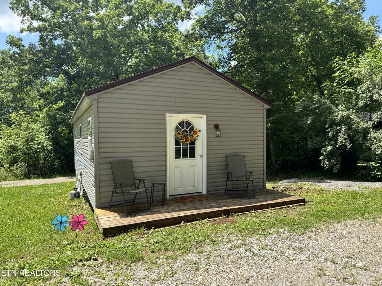 111 Stone St - Photo 1