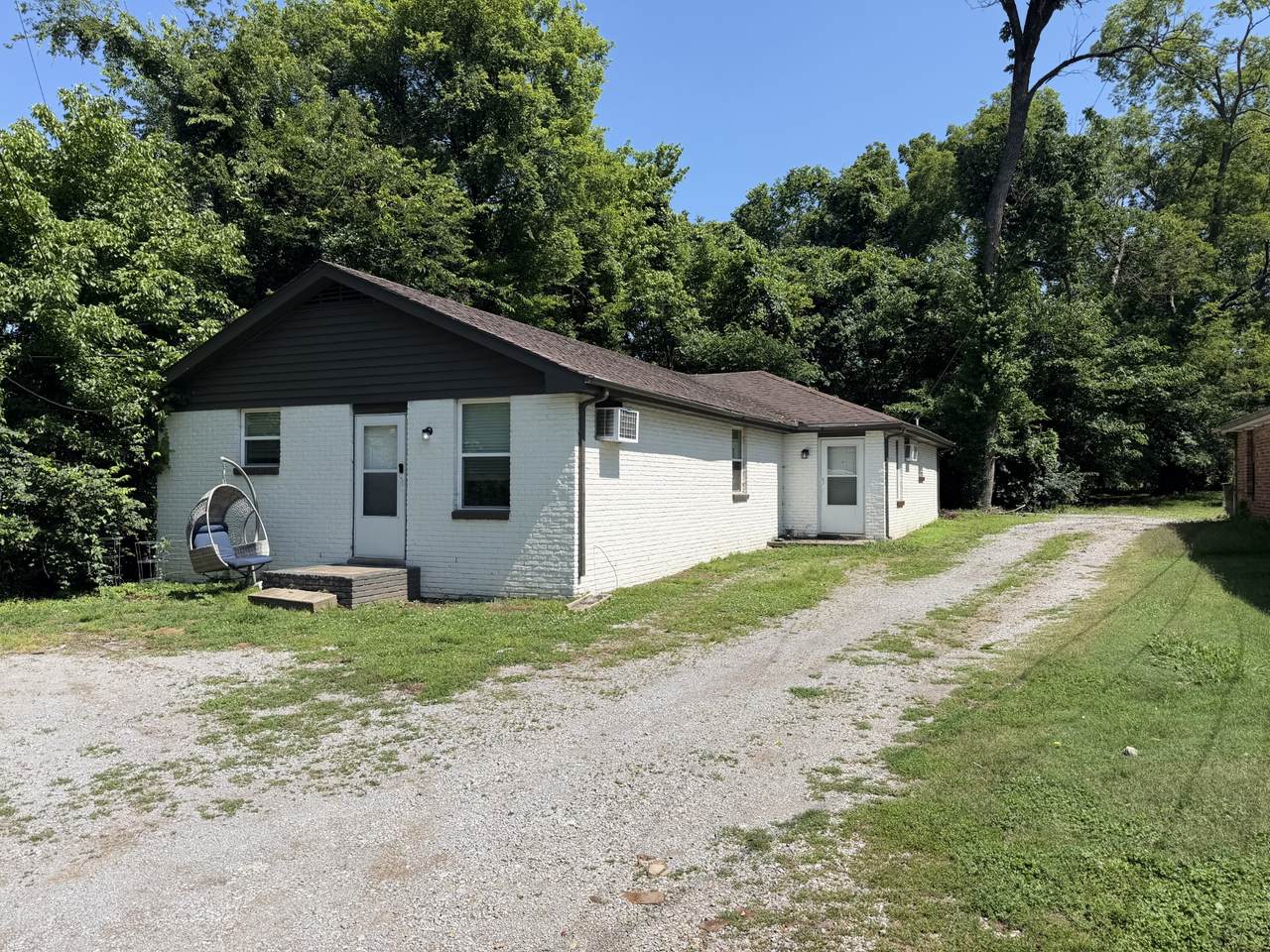 905 Blue Ridge Dr - Photo 1