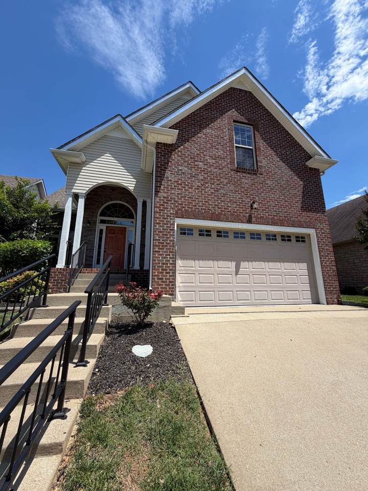 266 Turnberry Cir - Photo 1