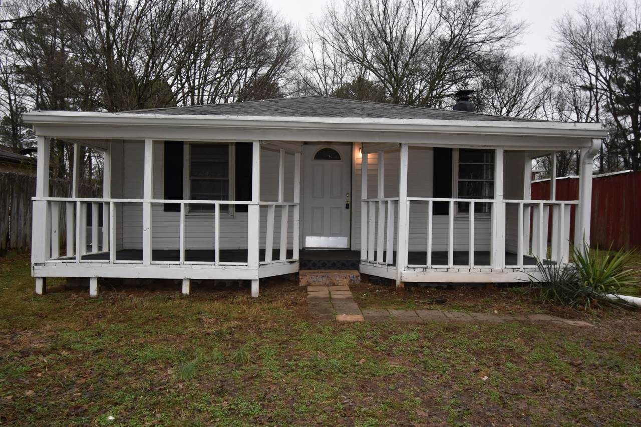 141 W Rossview Rd - Photo 1