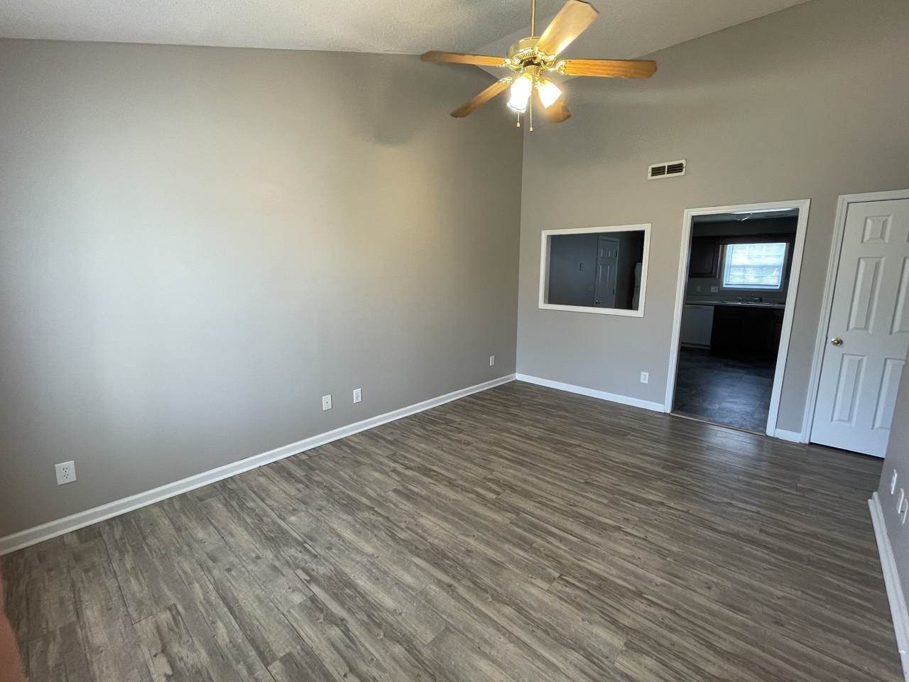 https://bt-photos.global.ssl.fastly.net/nashville/1280_boomver_1_RTC3234681-1.jpg