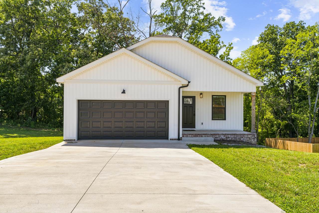 1253 Angus Way - Photo 1