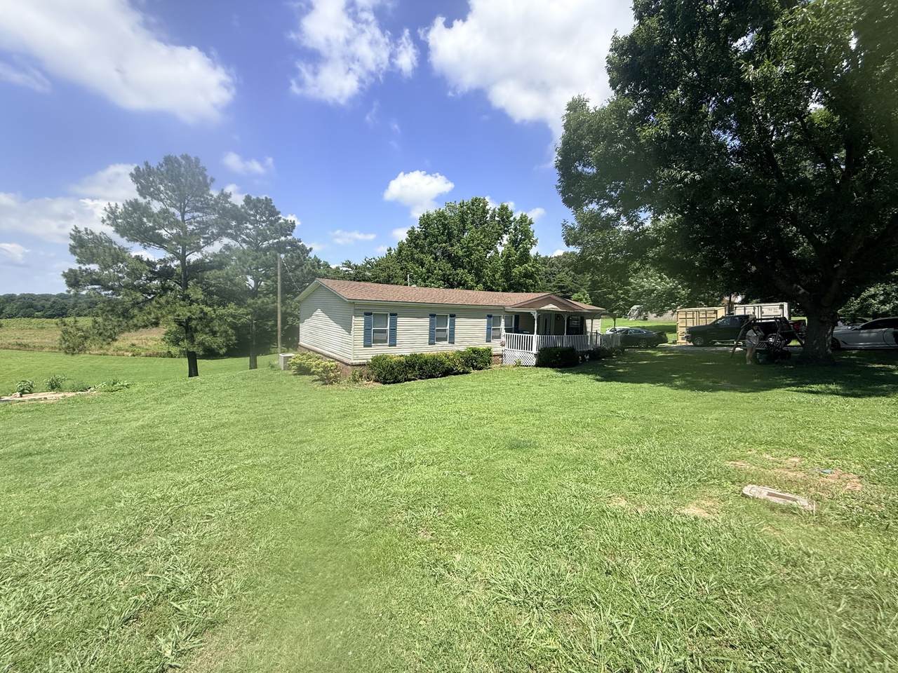 https://bt-photos.global.ssl.fastly.net/nashville/1280_boomver_1_RTC3239699-1.jpg