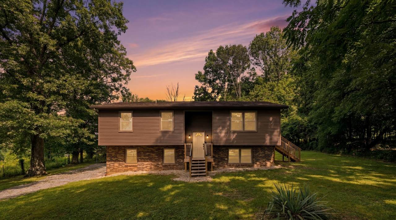 1040 Old Fayetteville Hwy - Photo 1