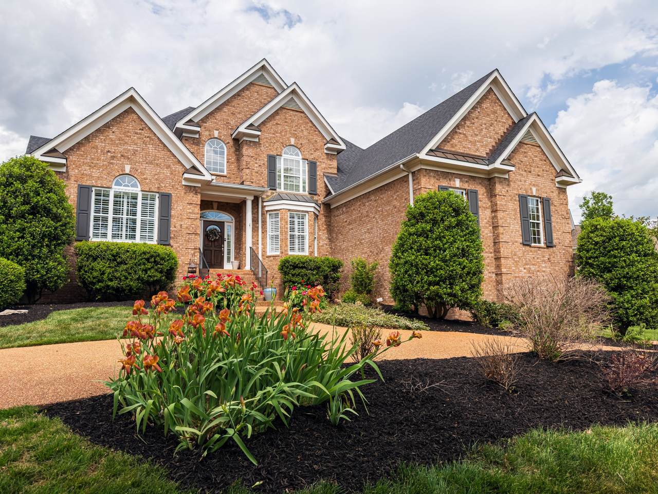 2935 Mclemore Cir - Photo 1