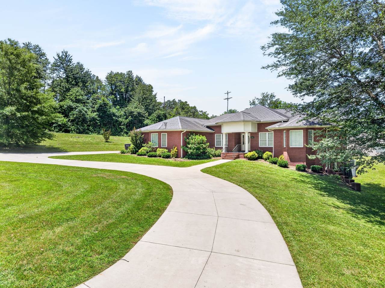 1156 Beam Ave - Photo 1