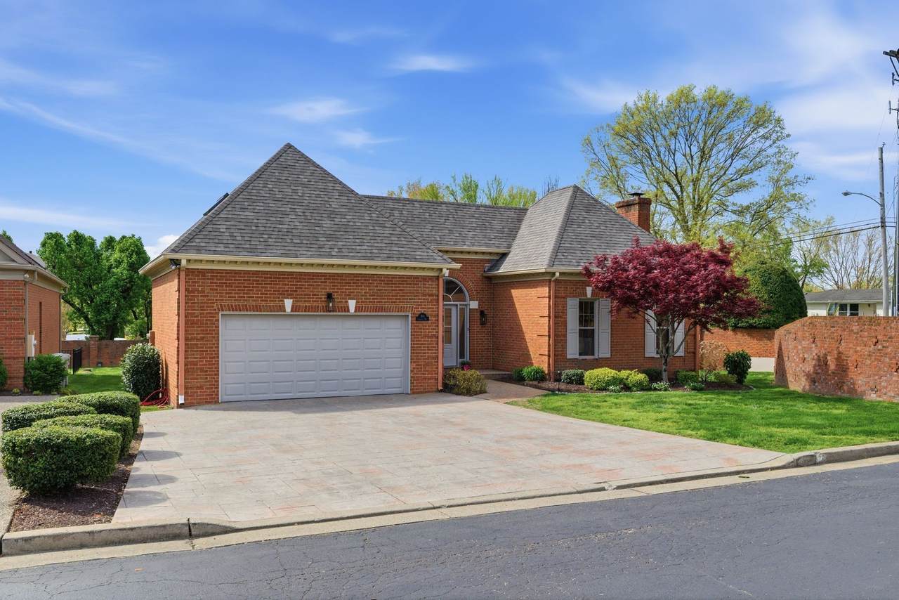 100 Carriage Way - Photo 1