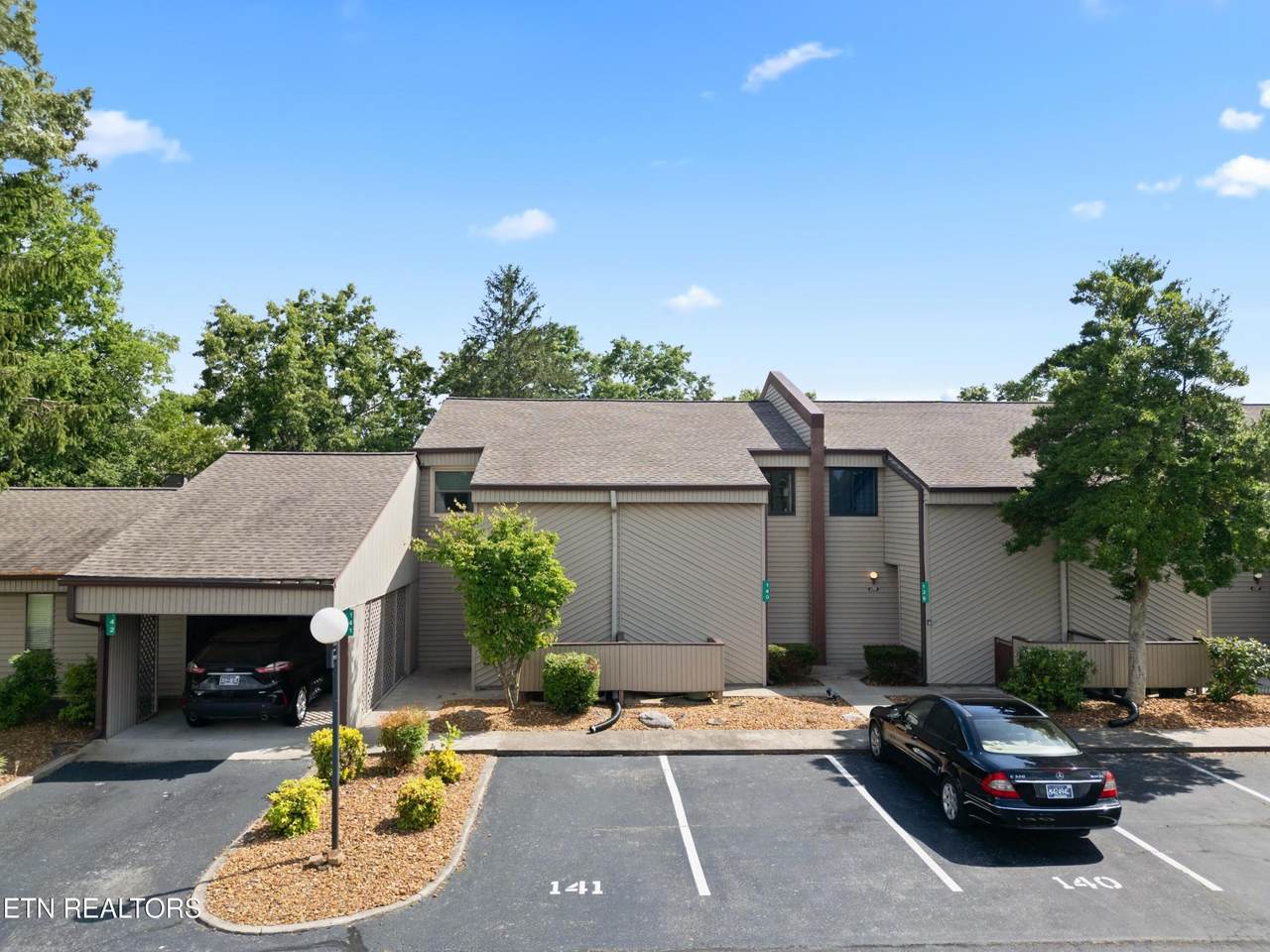 7 Lakeshore Circle - Photo 1