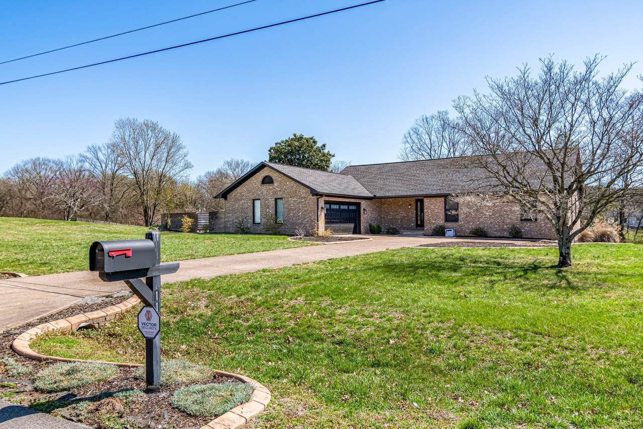 https://bt-photos.global.ssl.fastly.net/nashville/1280_boomver_1_RTC3242407-1.jpg