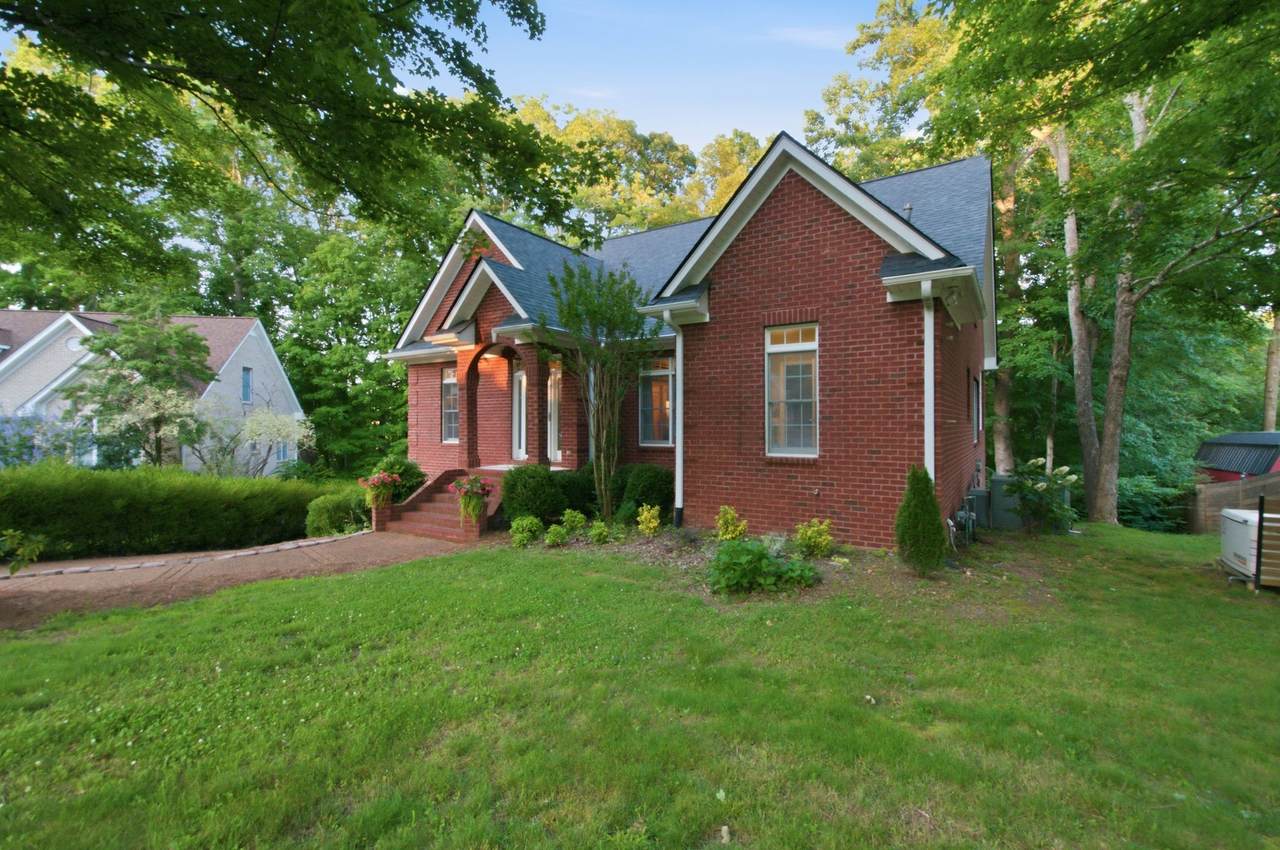 https://bt-photos.global.ssl.fastly.net/nashville/1280_boomver_1_RTC3242923-1.jpg