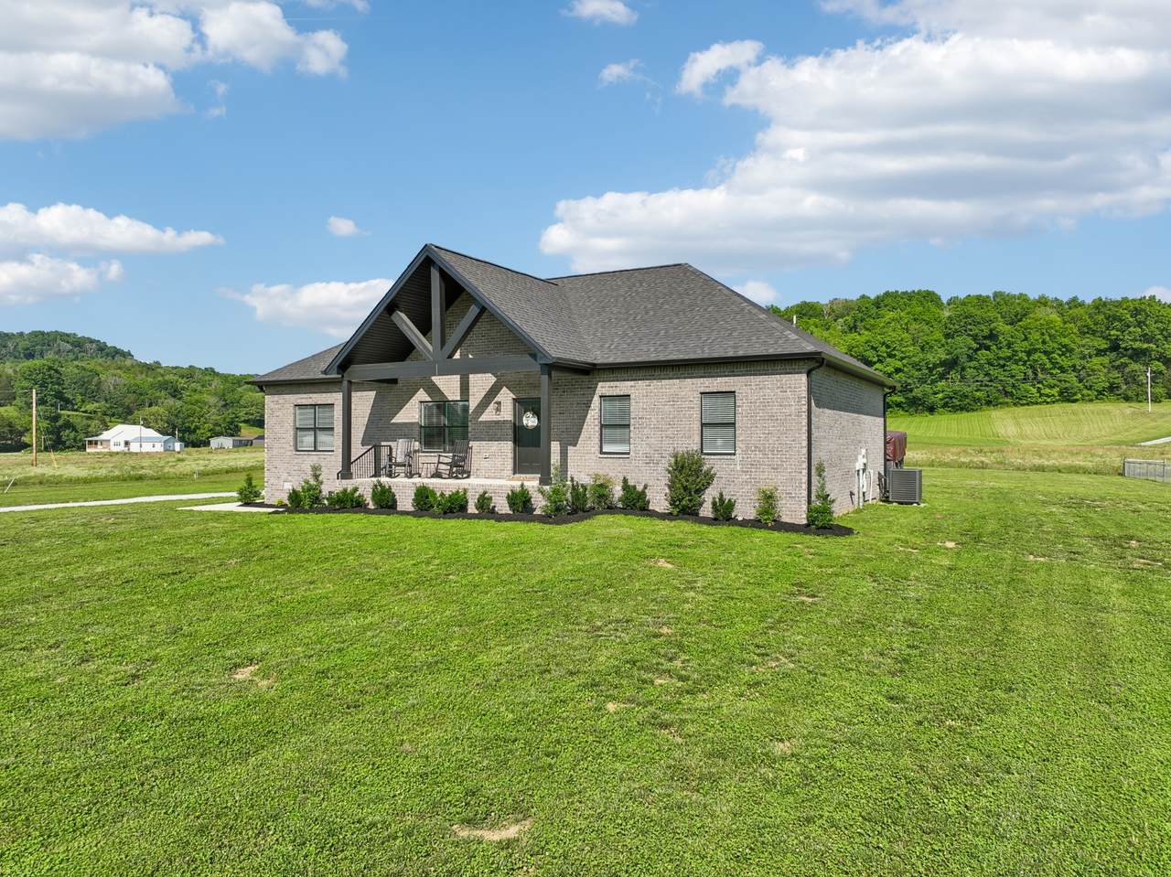 https://bt-photos.global.ssl.fastly.net/nashville/1280_boomver_1_RTC3243112-1.jpg