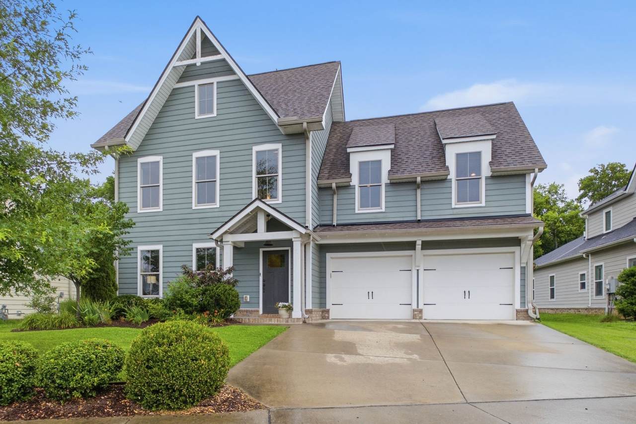 609 Sire Ave - Photo 1