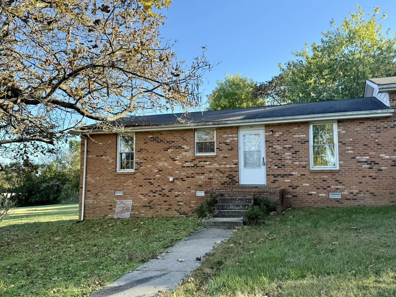 61 E Caldwell St - Photo 1