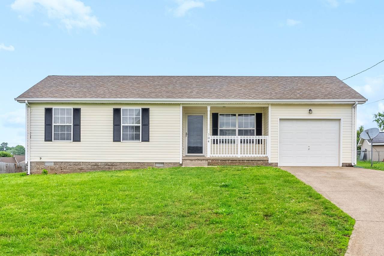 704 Shetland Dr - Photo 1
