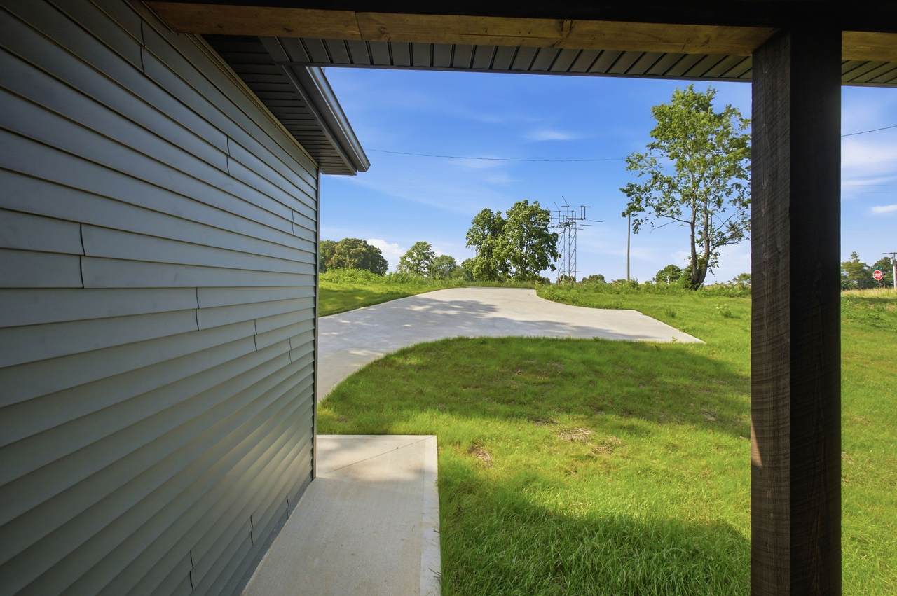 https://bt-photos.global.ssl.fastly.net/nashville/1280_boomver_1_RTC3244126-1.jpg