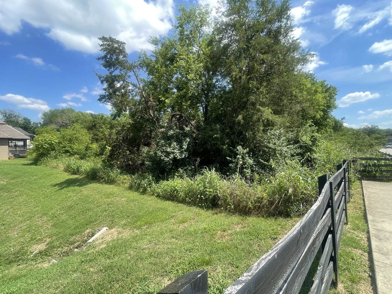 https://bt-photos.global.ssl.fastly.net/nashville/1280_boomver_1_RTC3244310-1.jpg