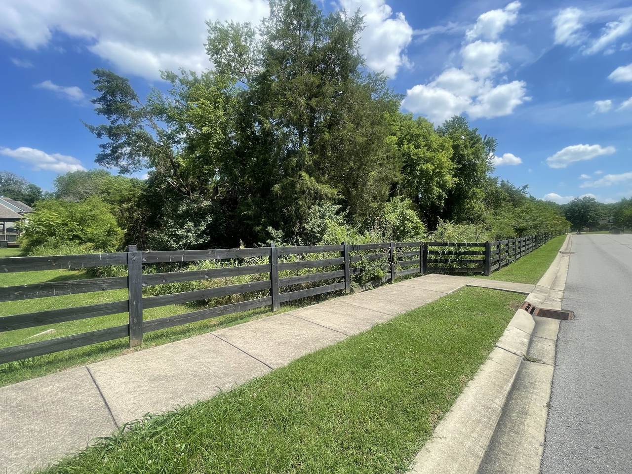 https://bt-photos.global.ssl.fastly.net/nashville/1280_boomver_1_RTC3244310-1.jpg