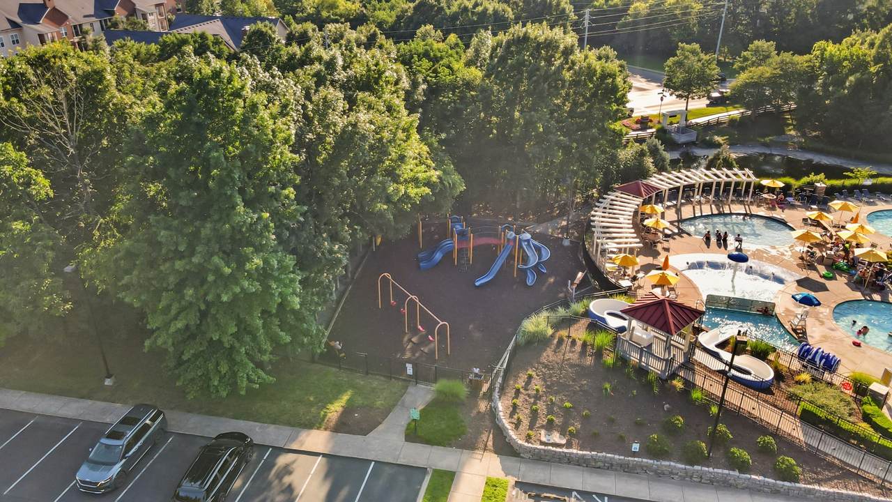 https://bt-photos.global.ssl.fastly.net/nashville/1280_boomver_1_RTC3244435-1.jpg