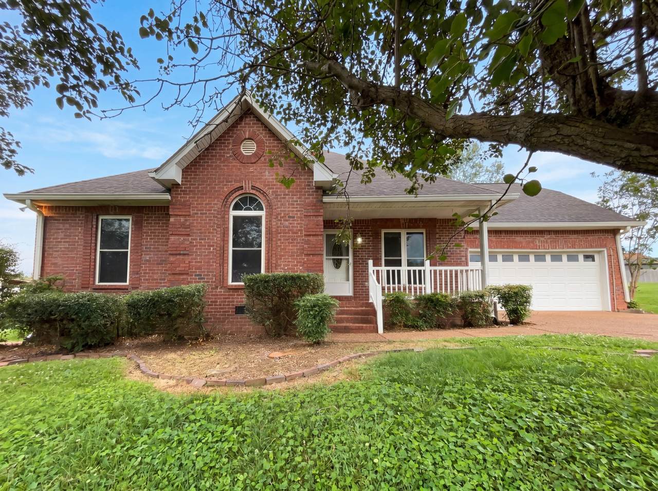 215 Wagoners Way - Photo 1