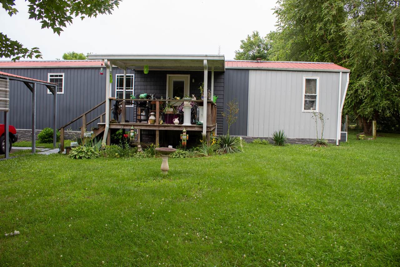 137 James Robert Ln - Photo 1