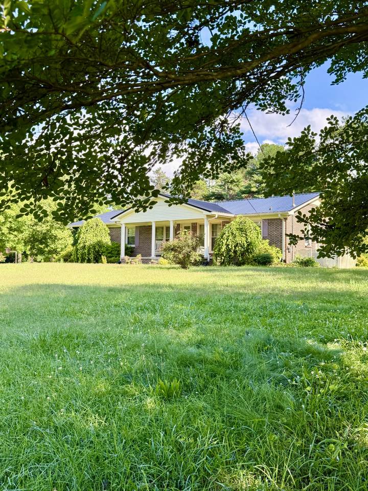 https://bt-photos.global.ssl.fastly.net/nashville/1280_boomver_1_RTC3244797-1.jpg