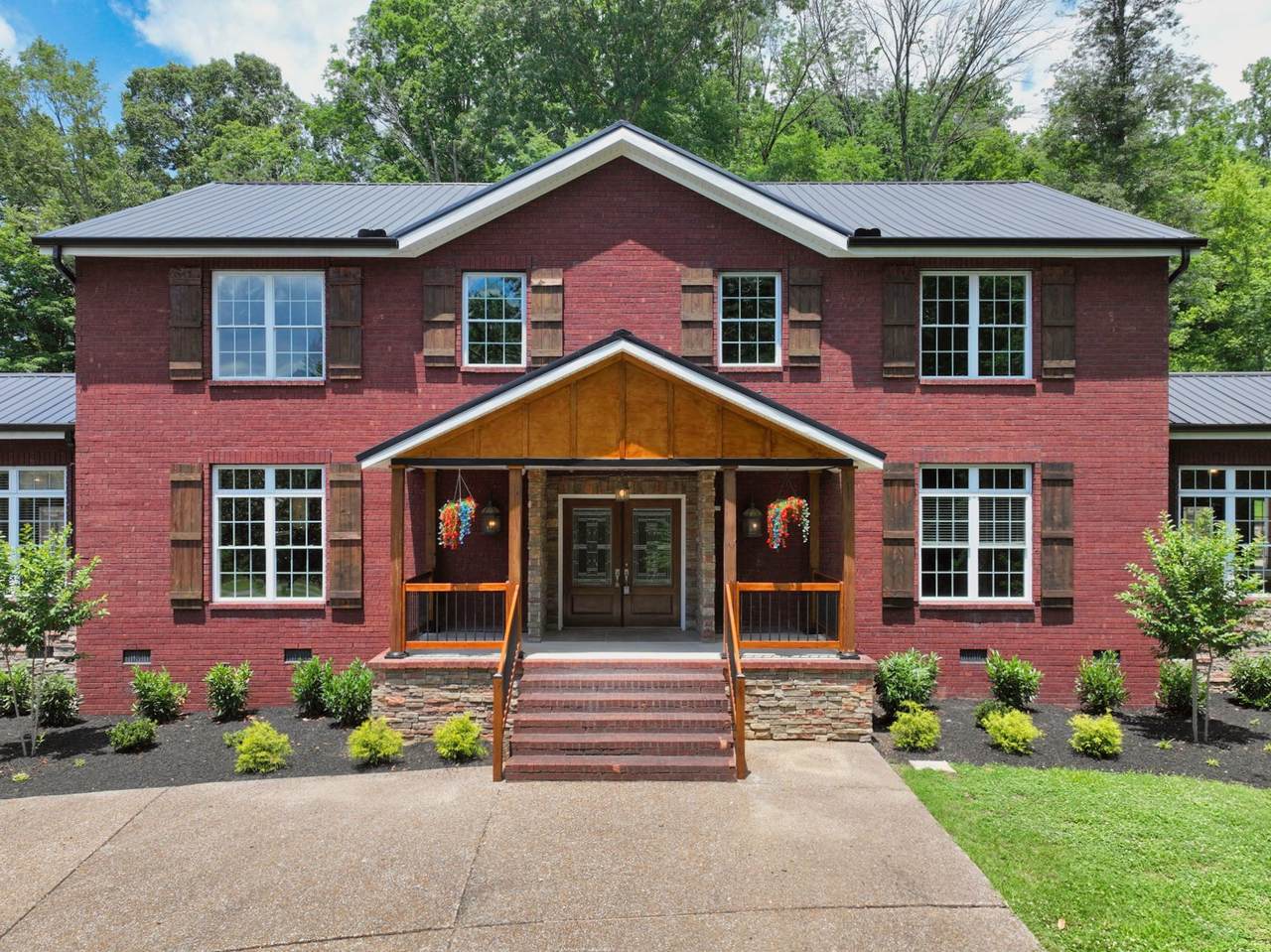 https://bt-photos.global.ssl.fastly.net/nashville/1280_boomver_1_RTC3244822-1.jpg