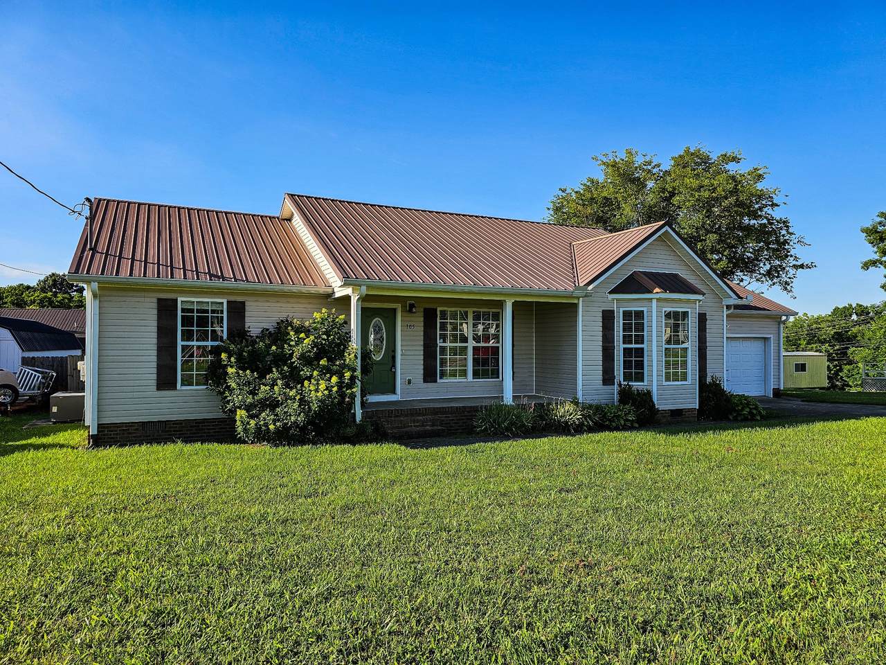 105 Twin Oaks Dr - Photo 1