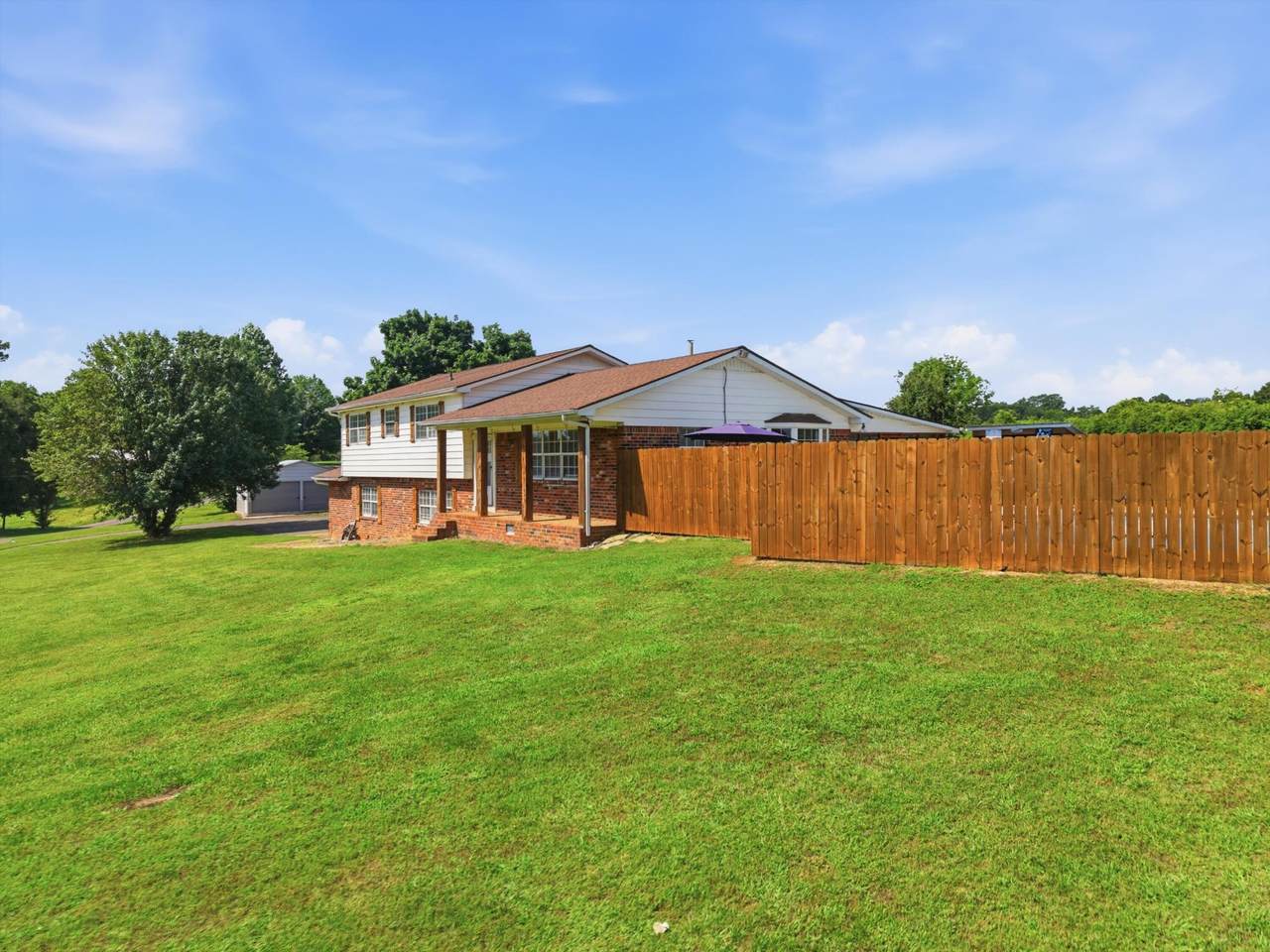 https://bt-photos.global.ssl.fastly.net/nashville/1280_boomver_1_RTC3244901-1.jpg