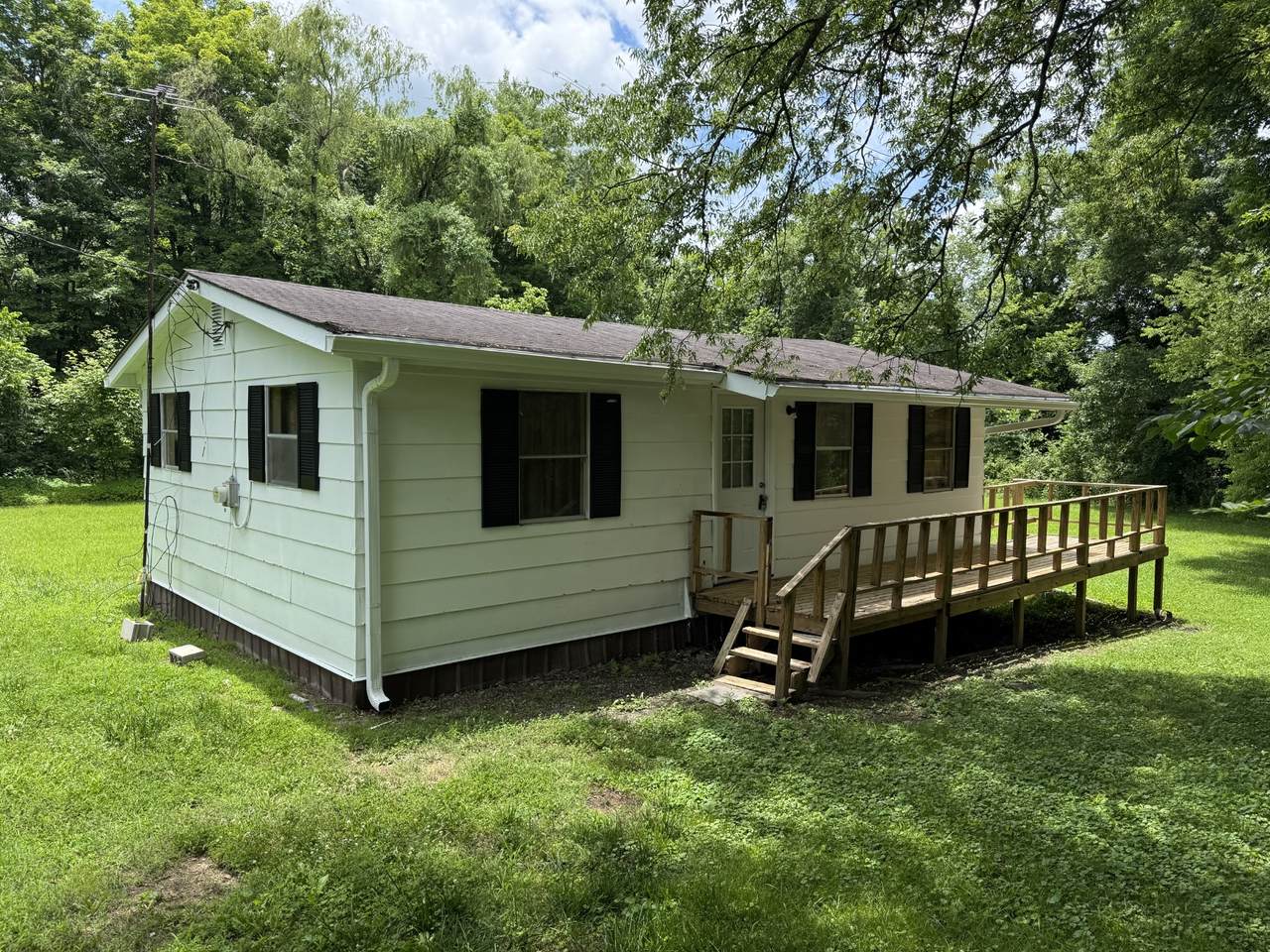 107 Coffey St - Photo 1