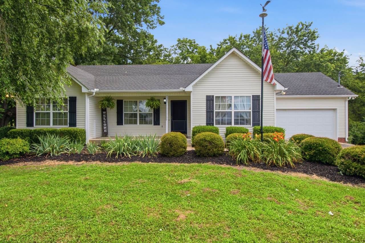 536 Lenape Path - Photo 1