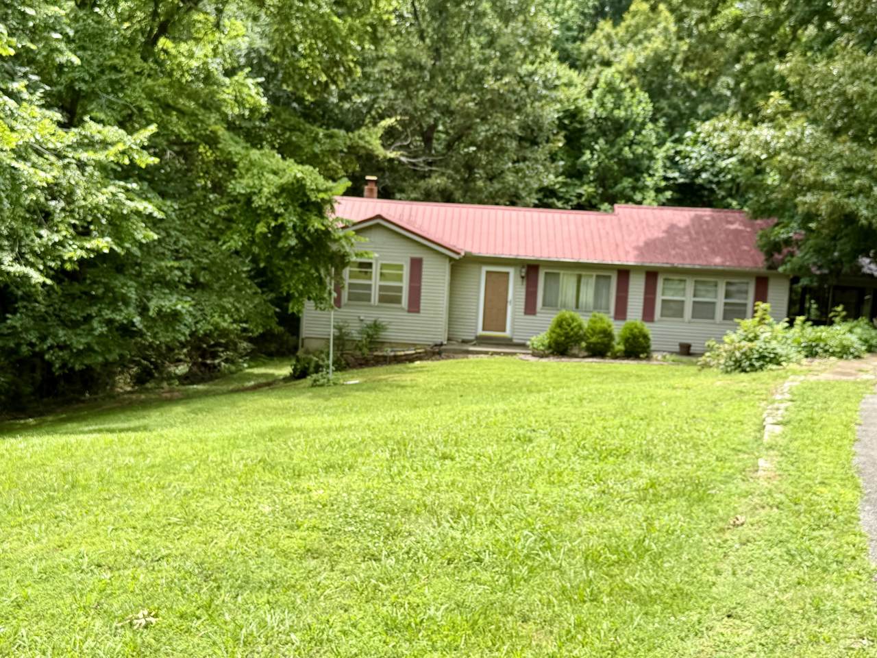 https://bt-photos.global.ssl.fastly.net/nashville/1280_boomver_1_RTC3245424-1.jpg