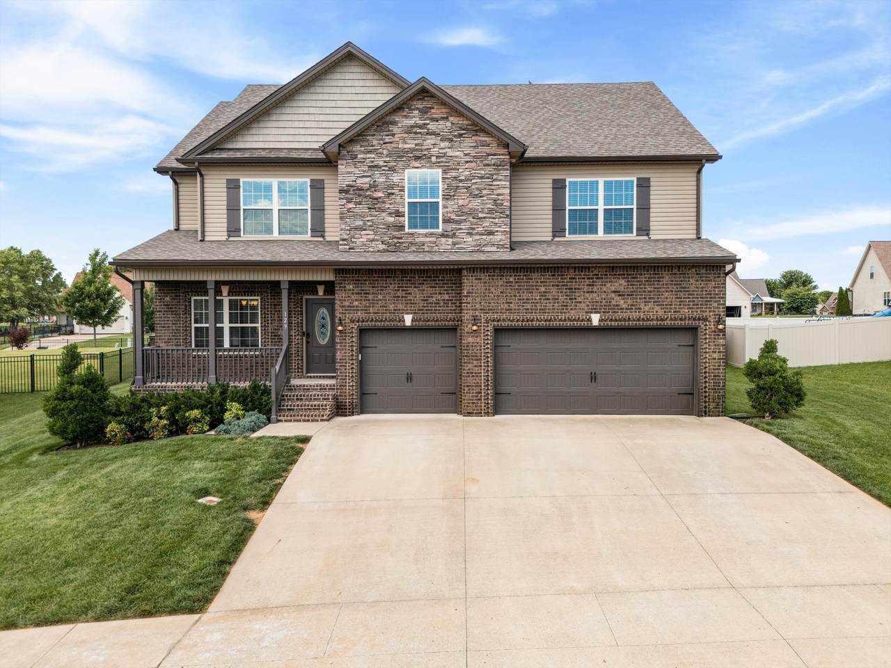 129 Chisum Ct - Photo 1