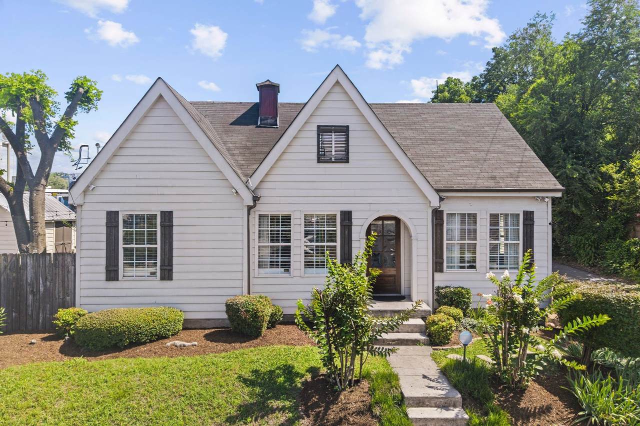 1101 Seymour Ave - Photo 1