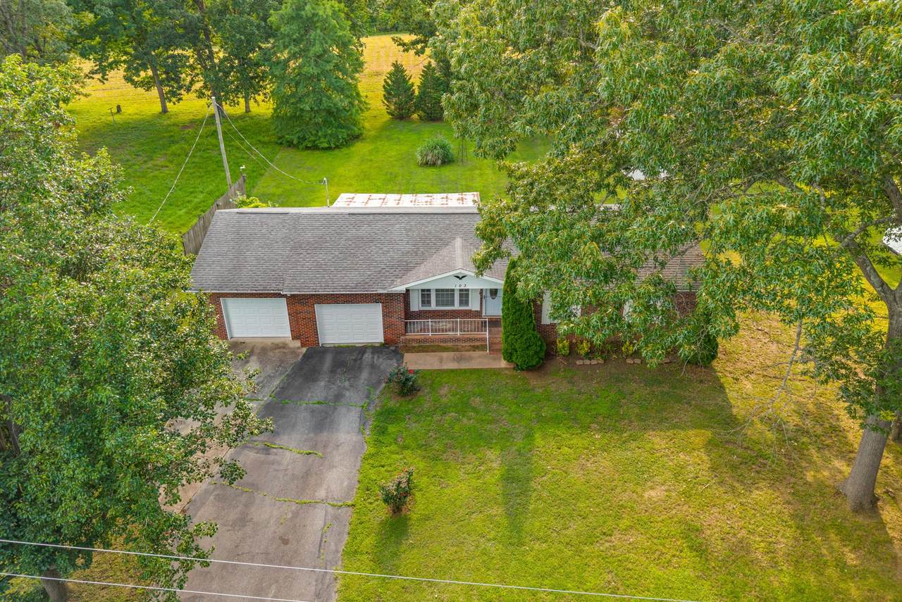 103 Hazelnut Ave - Photo 1