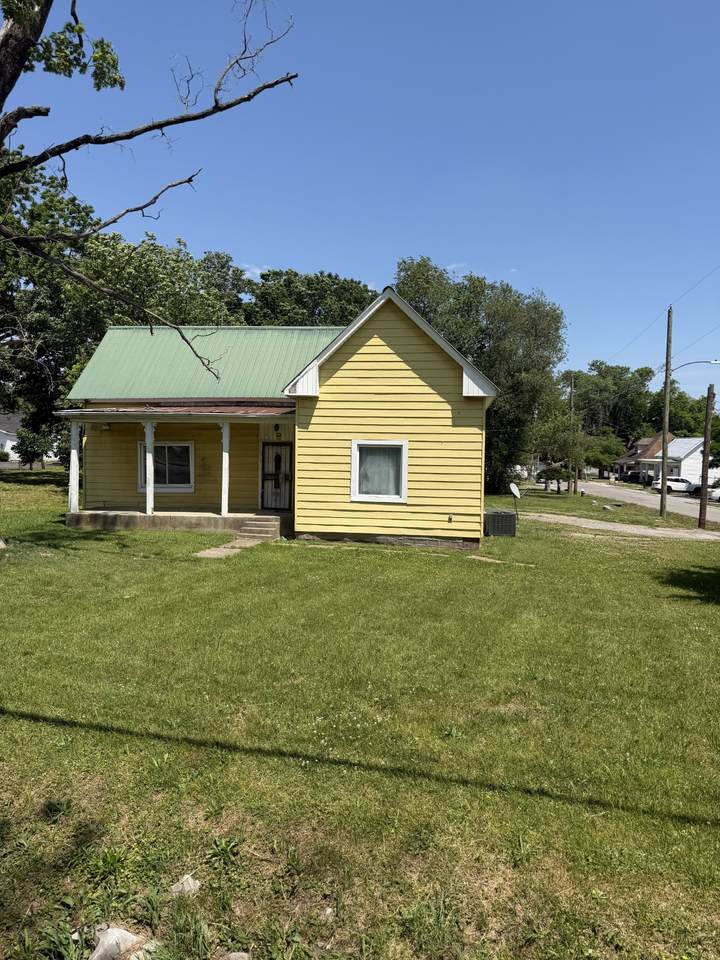 1508 S Main St - Photo 1