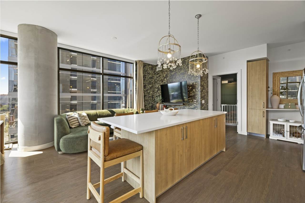 1212 Demonbreun St - Photo 1